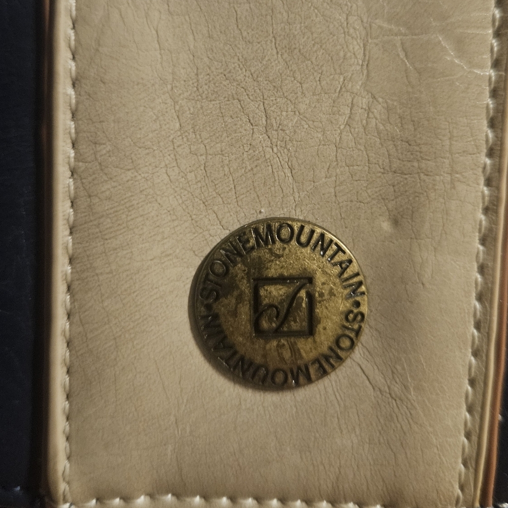 Stone Mountain Wallet - Picture 2 of 6